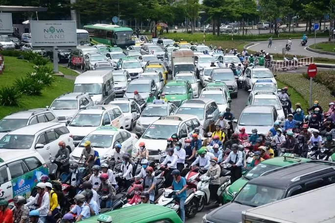 Mật độ giao thông dày đặc tại Thành phố Hồ Chí Minh